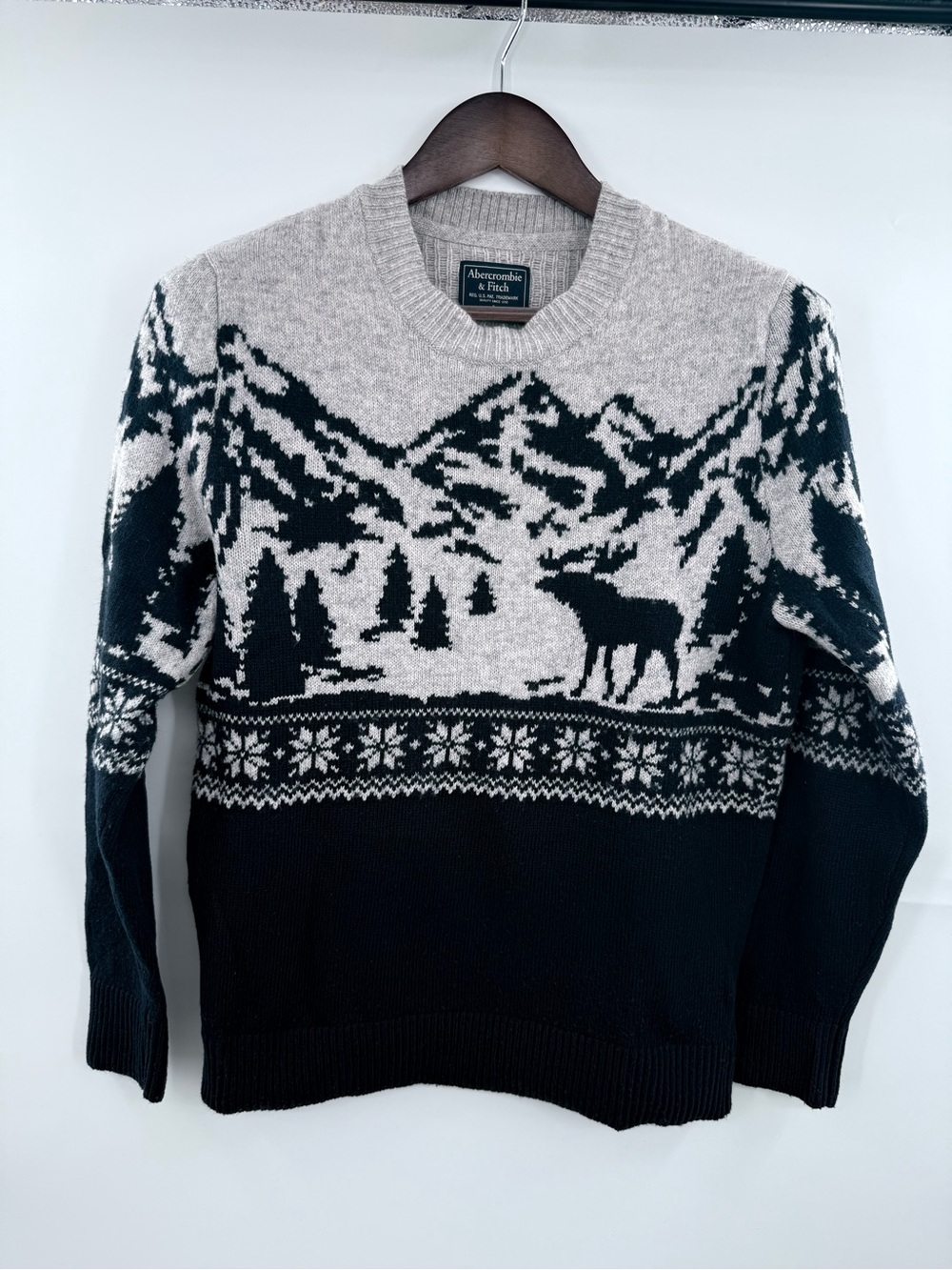 Abercrombie & Fitch Wool Blend Sweater Small Fair Isle Moose Mountain Ski Lodge